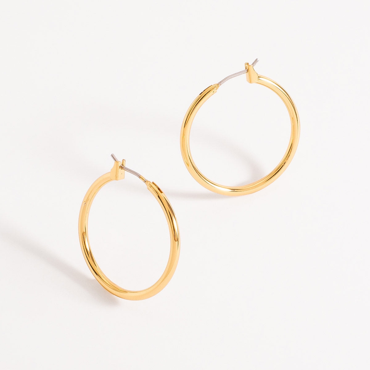 Aretes Huggies Delgados